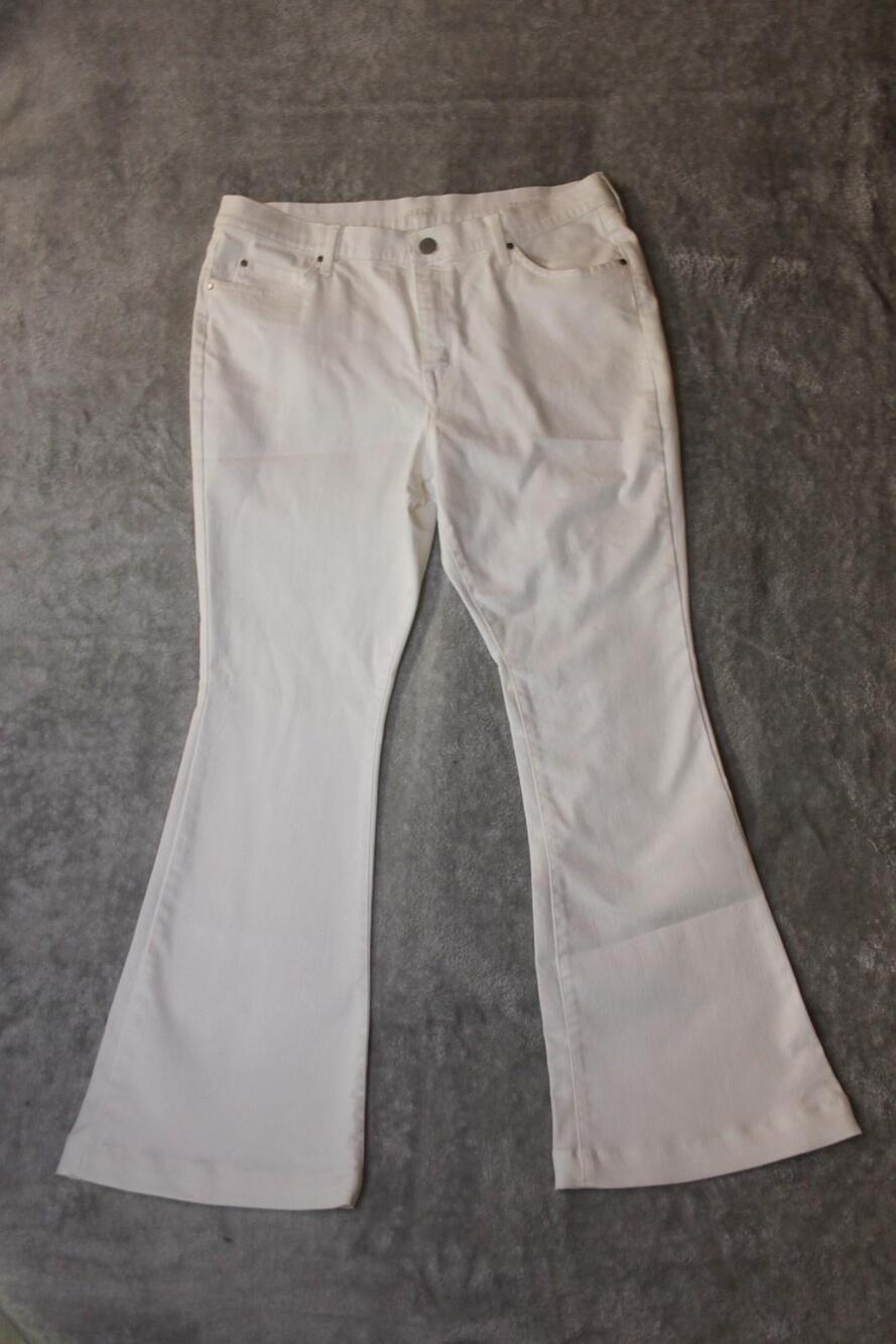 A.n.a Jeans Womens 16P White Flared Stretch Slim Denim 33/16P Inseam 30